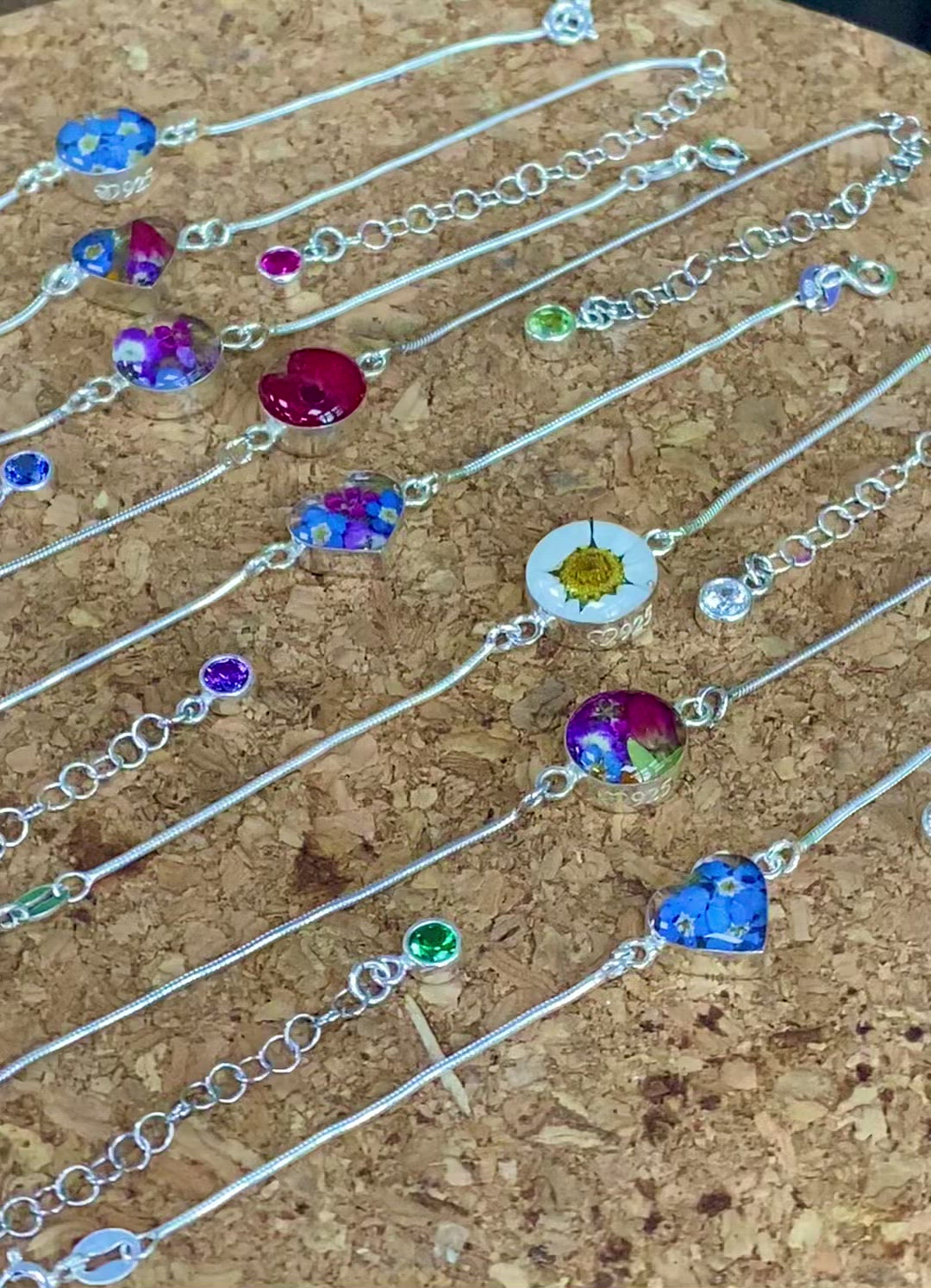Vergoldetes Schlangenarmband mit Blumenanhänger - Sonnenblume - Rund